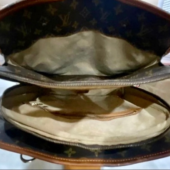 Authentic LOUIS VUITTON Executive Attaché Bag - Picture 12 of 12